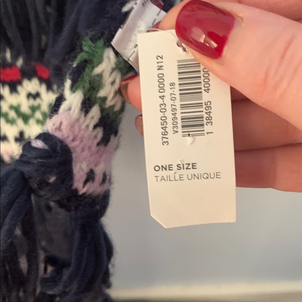 Nwt old navy scars 100% acrylic - Picture 2 of 2